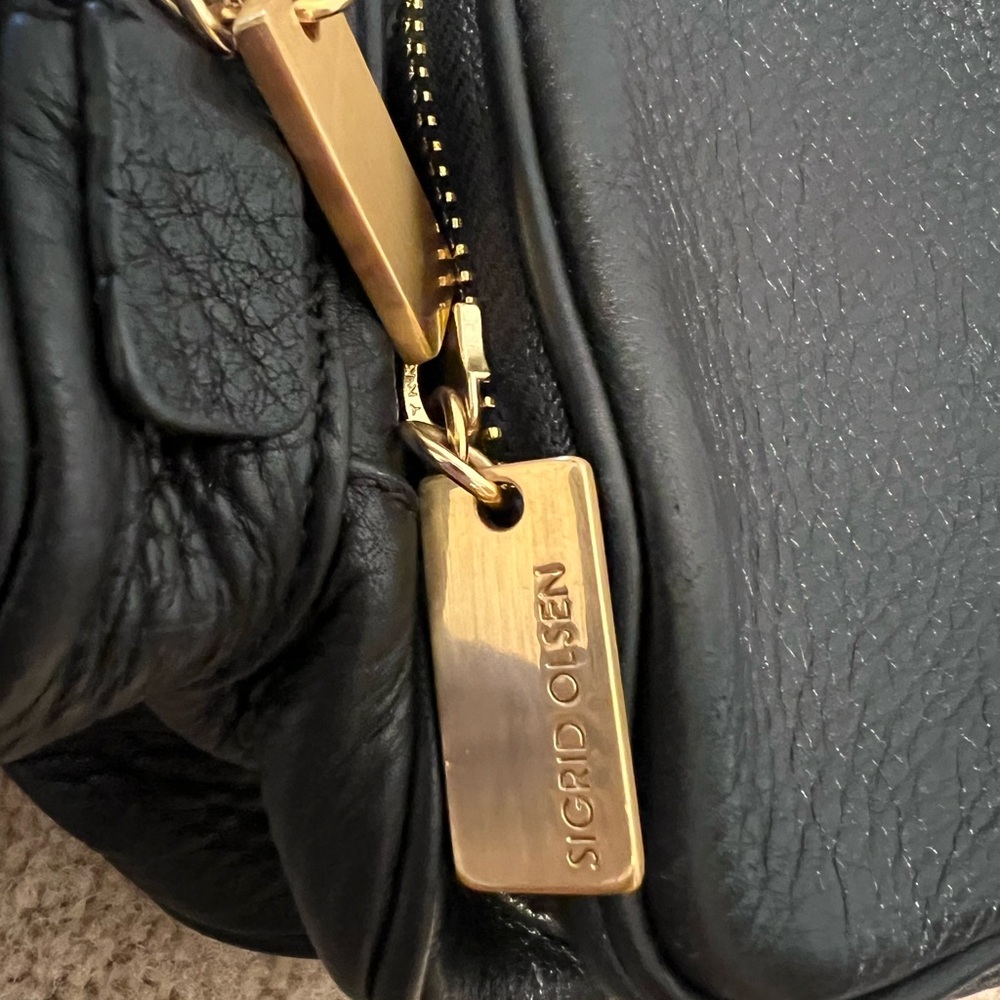 Sigrid Olsen Black Leather Shoulder Bag with Gold Accents - Picture 2 of 11